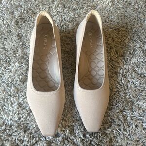 Vivaia Women's Cream Heels